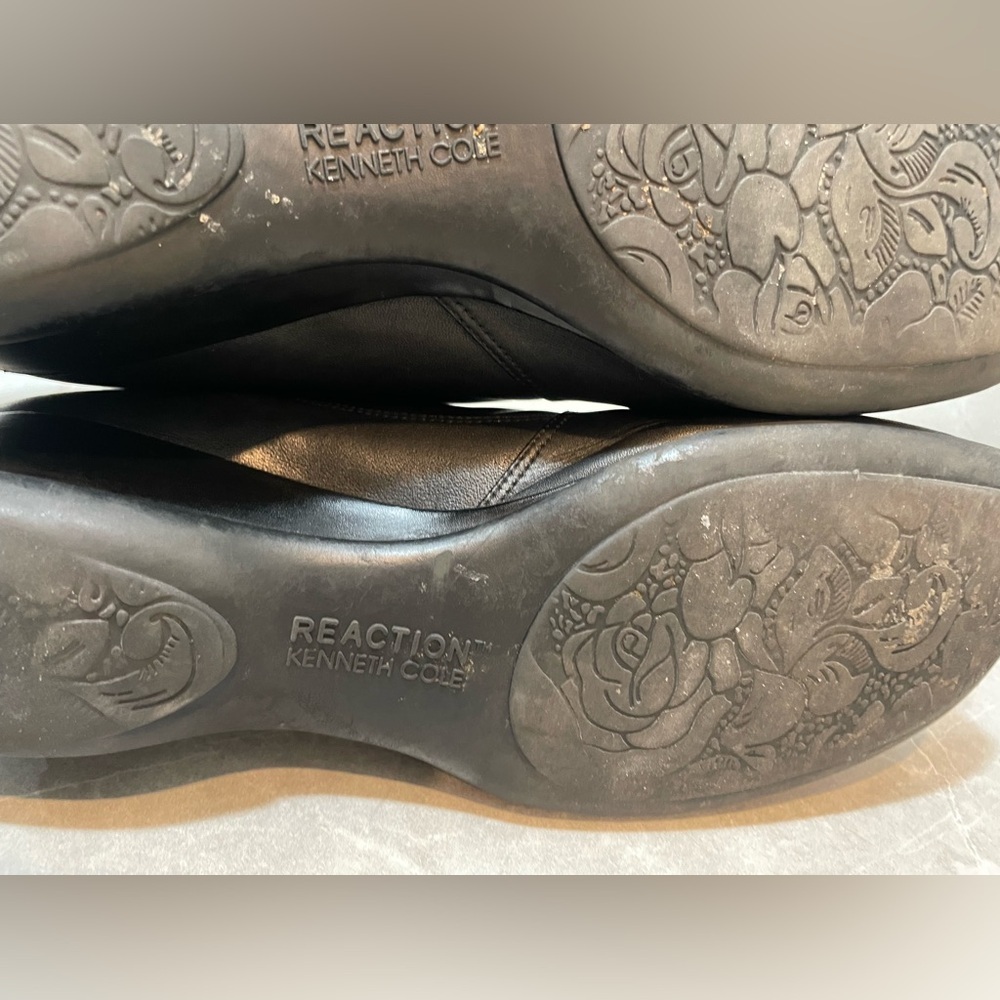 Kenneth Cole Reaction Women’s Classic Black Leather Ankle Chelsea Boots Size 7 - Picture 8 of 10